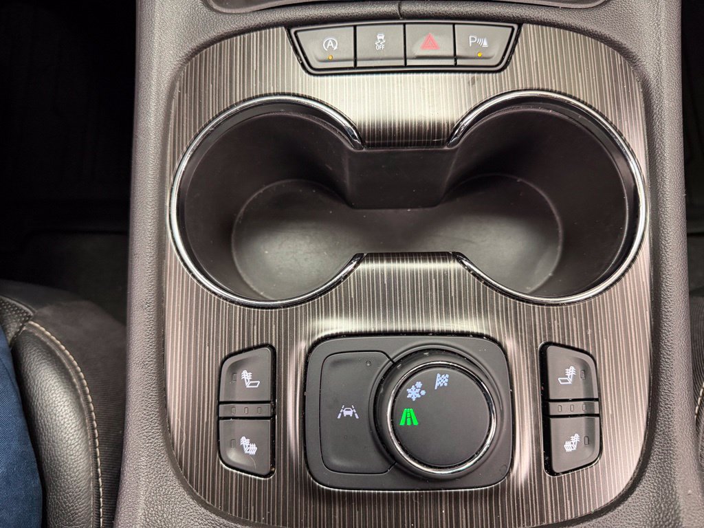Used 2020 GMC Acadia SLT w/ Driver Alert Package II FWD image 29