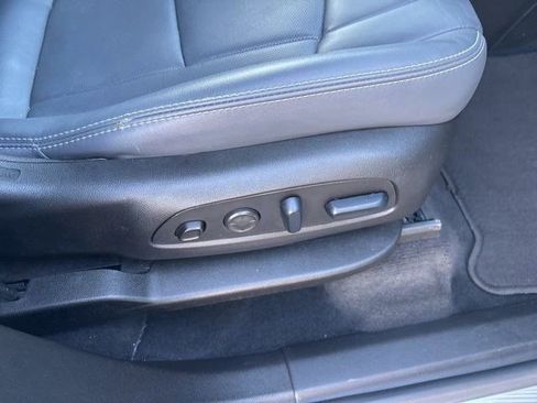 Used 2024 Buick Enclave Premium FWD image 40
