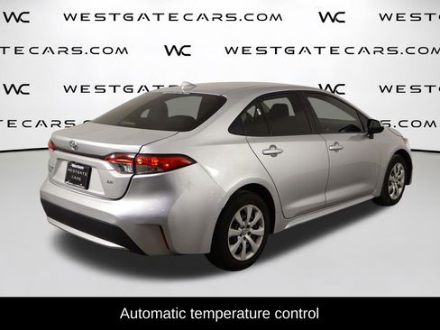 Used 2020 Toyota Corolla LE FWD image 4