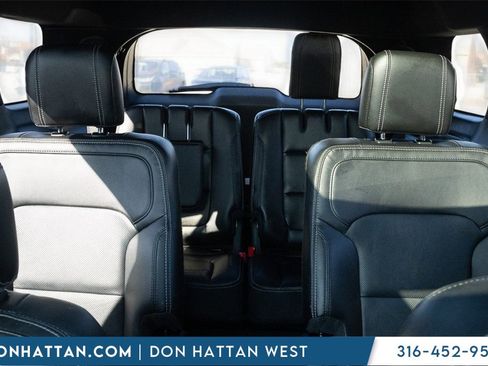 Used 2017 Ford Explorer Limited image 20