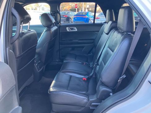Used 2013 Ford Explorer XLT image 12