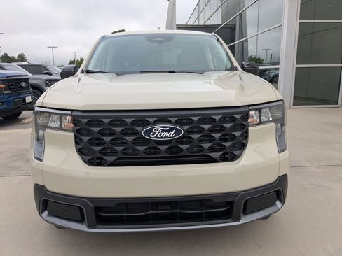 New 2025 Ford Maverick XLT w/ XLT Luxury Package image 9