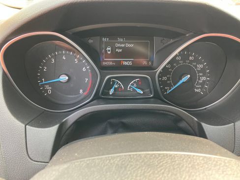 Used 2018 Ford Focus SE FWD image 8