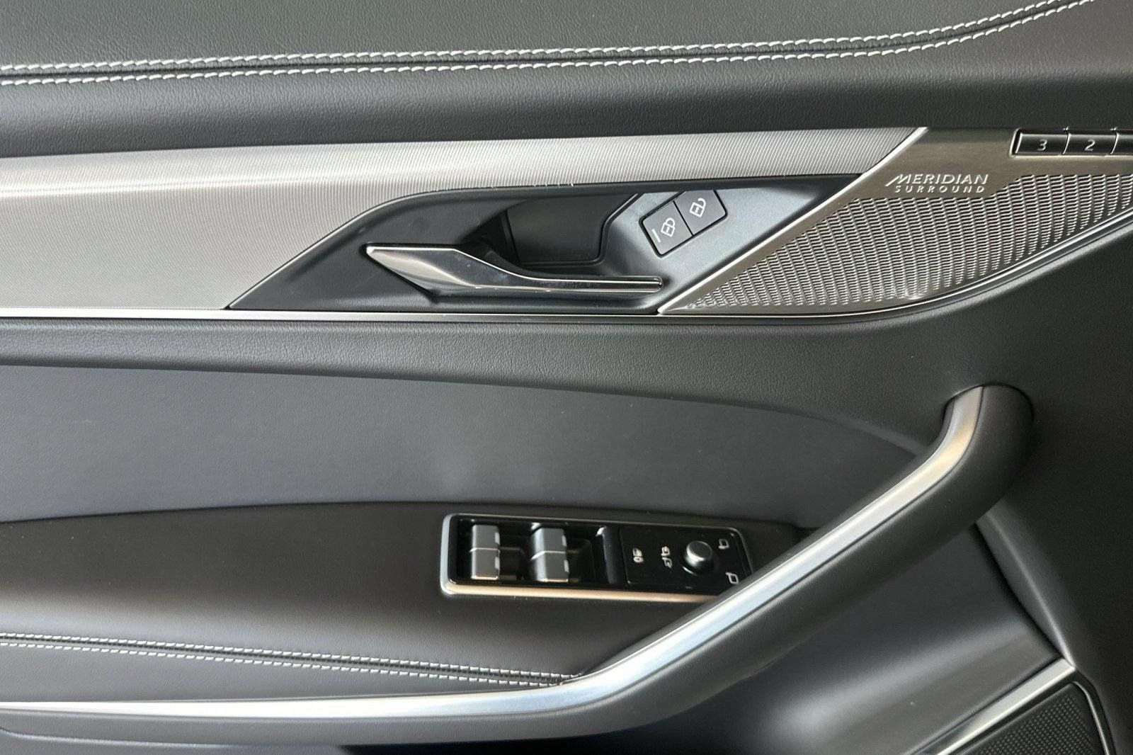New 2026 Jaguar F-PACE R-Dynamic S AWD/4WD image 13