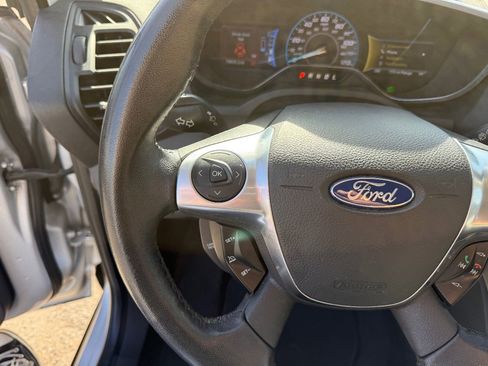 Used 2015 Ford C-MAX Energi SEL FWD image 21