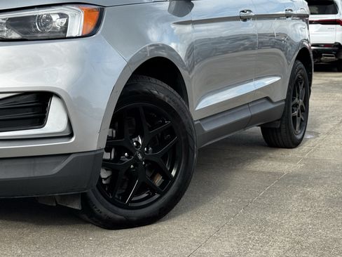 Used 2024 Ford Edge SEL AWD/4WD image 12