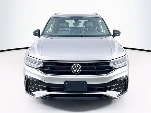 Certified 2024 Volkswagen Tiguan SE R-Line AWD/4WD image 2