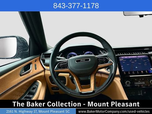 Used 2025 Jeep Grand Cherokee L Summit w/ Advanced Protech Group IV AWD/4WD image 24