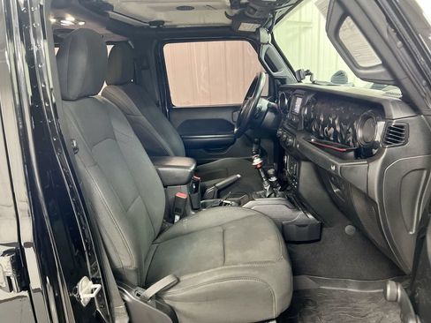 Used 2021 Jeep Gladiator Sport w/ Auxiliary Switch Group AWD/4WD image 21