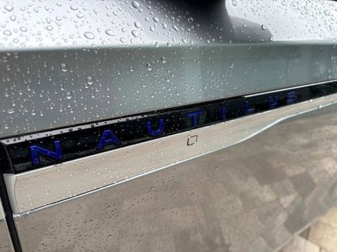 New 2025 Lincoln Nautilus Premier w/ Equipment Group 102A image 8