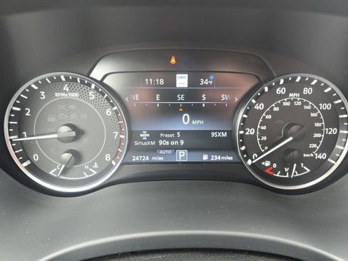 Used 2022 Nissan Armada Platinum w/ Captain's Chairs Package image 12