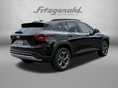 New 2026 Chevrolet Trax LT image 7