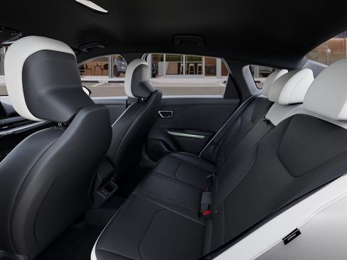 New 2026 Kia K4 GT-Line image 18