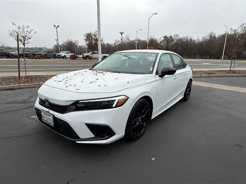 Used 2023 Honda Civic Sport image 1