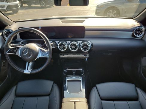 Used 2025 Mercedes-Benz CLA 250 image 11