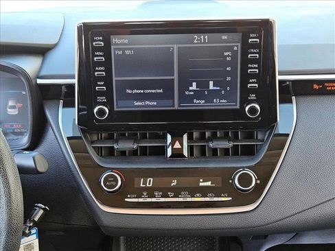 Used 2020 Toyota Corolla LE image 13