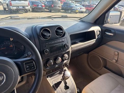 Used 2015 Jeep Patriot Sport image 8