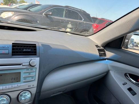 Used 2007 Toyota Camry LE FWD image 5