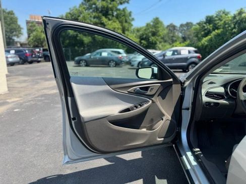 Used 2020 Chevrolet Malibu LS w/ Driver Confidence Package II image 35