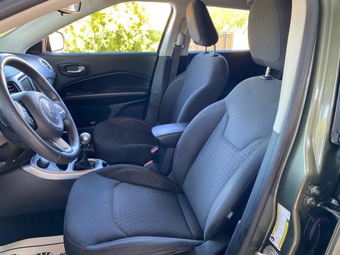Used 2018 Jeep Compass Sport AWD/4WD image 23