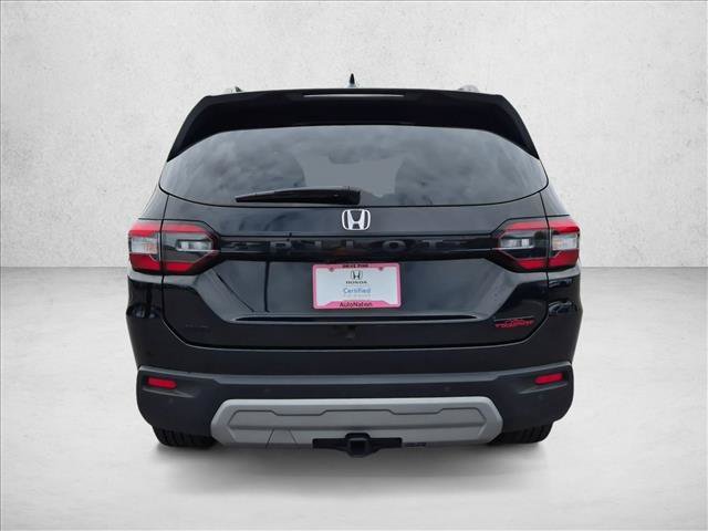 Certified 2024 Honda Pilot TrailSport image 7