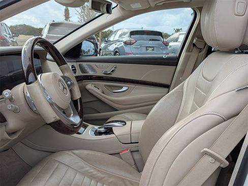 Used 2019 Mercedes-Benz S 560 Sedan image 12
