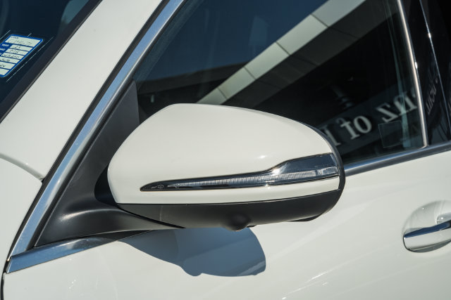 Certified 2023 Mercedes-Benz GLB 250 4MATIC w/ Premium Package image 16