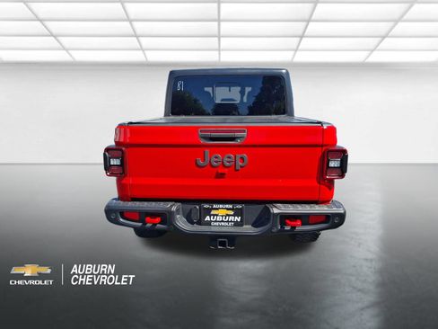 Used 2020 Jeep Gladiator Rubicon AWD/4WD image 4