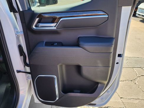 New 2026 GMC Sierra 1500 Elevation AWD/4WD image 39