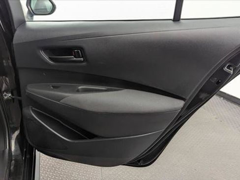 Used 2022 Toyota Corolla LE FWD image 19