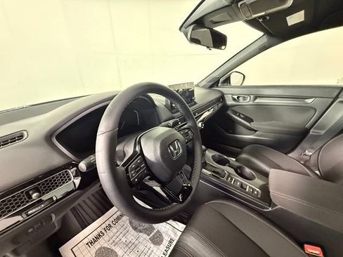 Used 2025 Honda Civic Sport image 10