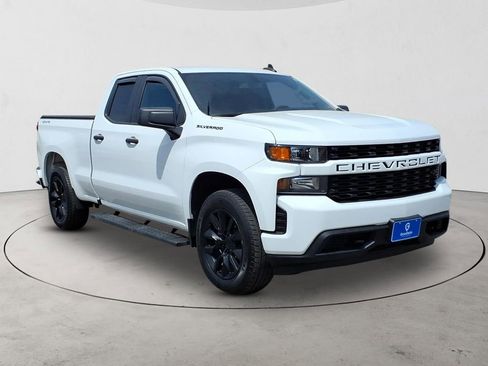 Used 2022 Chevrolet Silverado 1500 Custom AWD/4WD image 3
