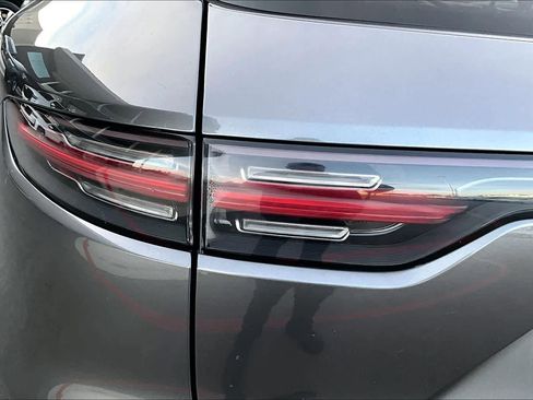 Used 2019 Porsche Cayenne image 27