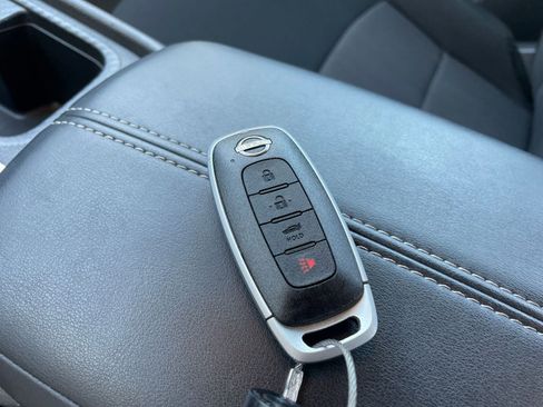 Used 2025 Nissan Sentra SV FWD image 21
