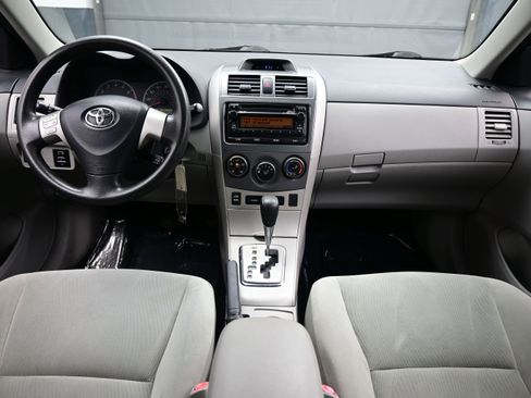 Used 2012 Toyota Corolla LE FWD image 14