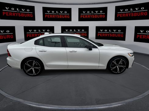 Used 2024 Volvo S60 B5 Plus w/ Climate Package image 9