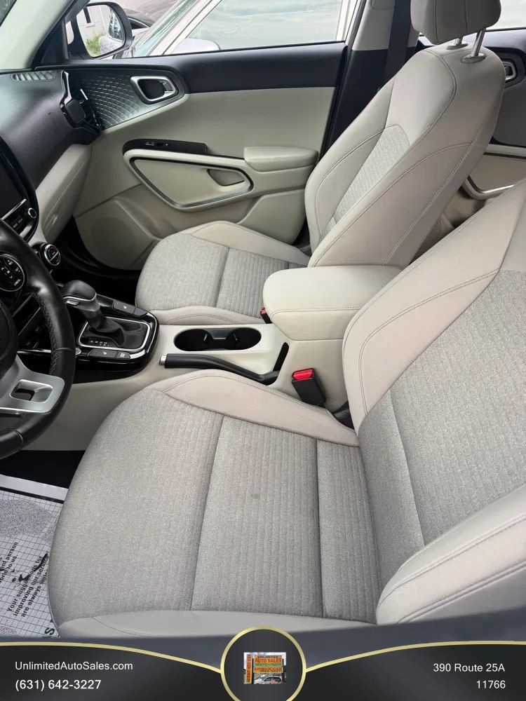 Used 2022 Kia Soul EX FWD image 5