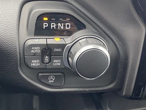 New 2026 RAM 1500 4x4 Crew Cab image 25