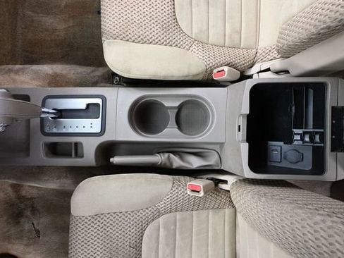 Used 2014 Nissan Frontier SV AWD/4WD image 25