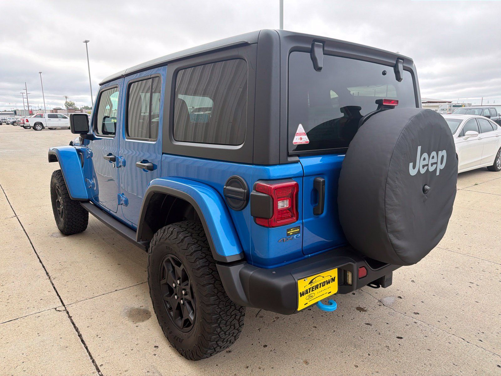 Used 2023 Jeep Wrangler Unlimited Rubicon 4xe AWD/4WD image 5