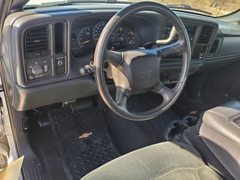 Used 2002 Chevrolet Silverado 1500 LS image 11
