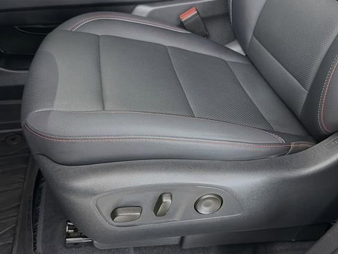 Used 2024 Chevrolet Traverse Z71 AWD/4WD image 21