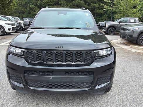 Used 2025 Jeep Grand Cherokee L Laredo AWD/4WD image 3