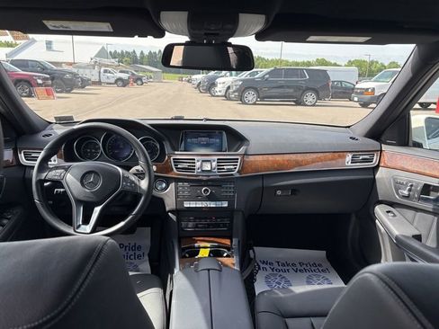 Used 2016 Mercedes-Benz E 350 4MATIC Sedan image 16
