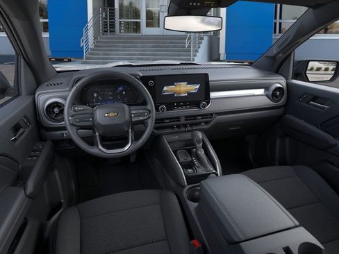 Used 2024 Chevrolet Colorado LT RWD image 15