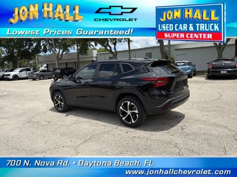 Used 2024 Chevrolet Trax RS w/ Driver Confidence Package FWD image 6