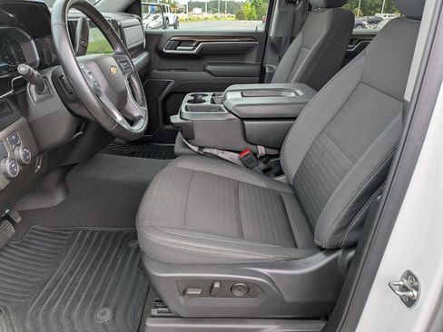 Used 2025 Chevrolet Silverado 1500 LT RWD image 15