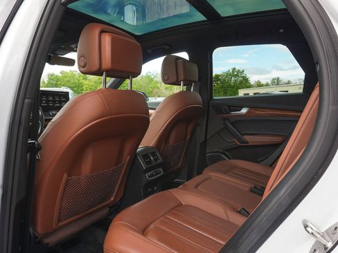 Used 2023 Audi Q5 2.0T Premium Plus w/ Premium Plus Package AWD/4WD image 34