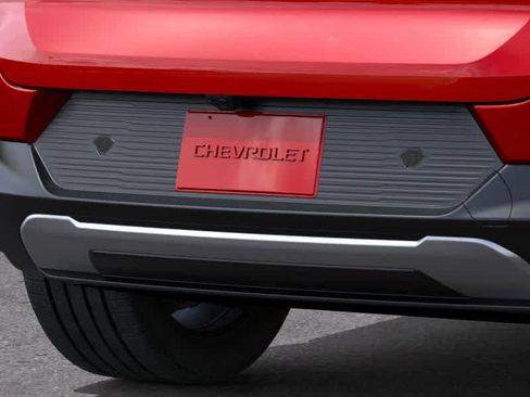 New 2025 Chevrolet Equinox EV LT image 14