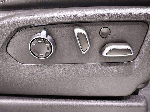 Used 2024 GMC Sierra 3500 Denali Ultimate image 21